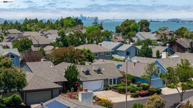 135 Avington Rd, Alameda, CA 94502