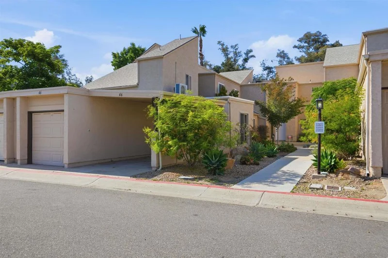 23660 Country Villa Rd photo 2