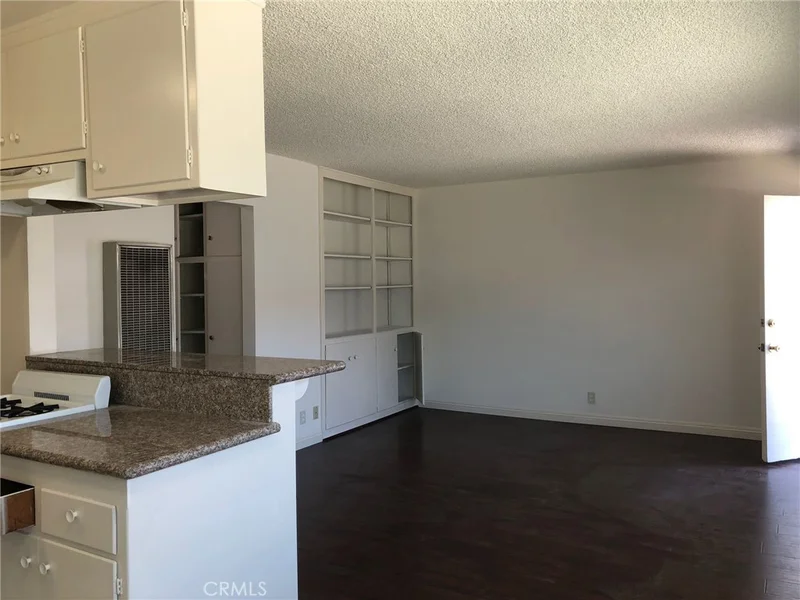 2302 Larch 6