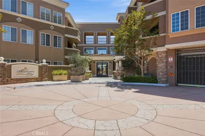 2750 Artesia 132