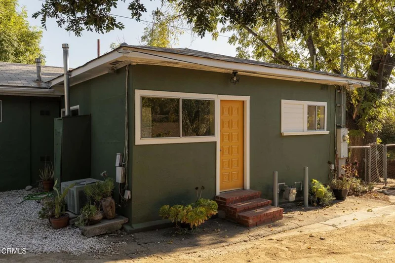 Photo 2 of 9900 Sunland Boulevard