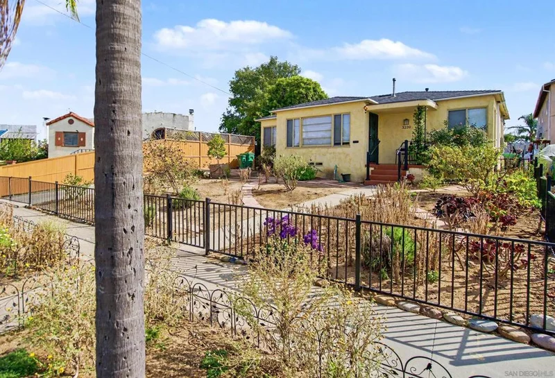 3239 N Mountain View, San Diego, CA 92116