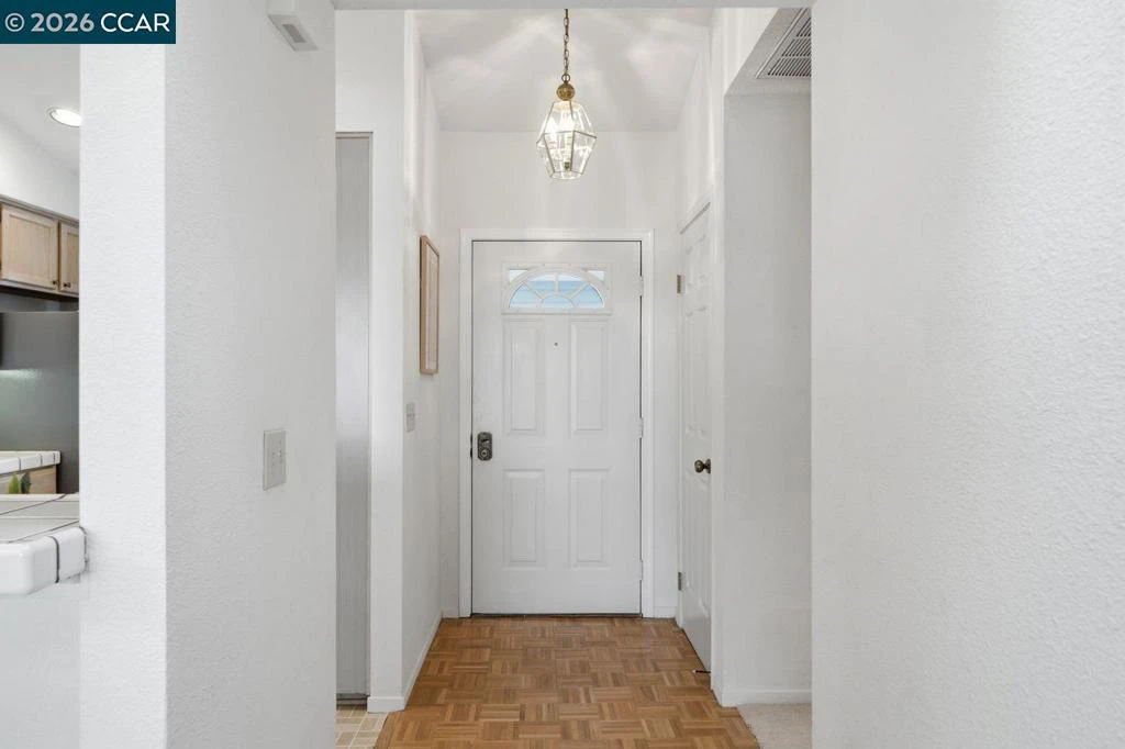 Interior 4