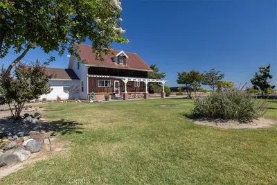 1762 County Road R photo 2
