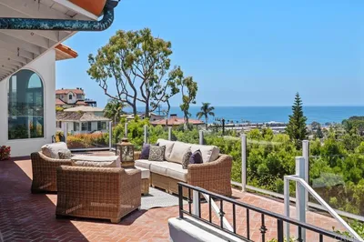 1420 La Jolla Knoll