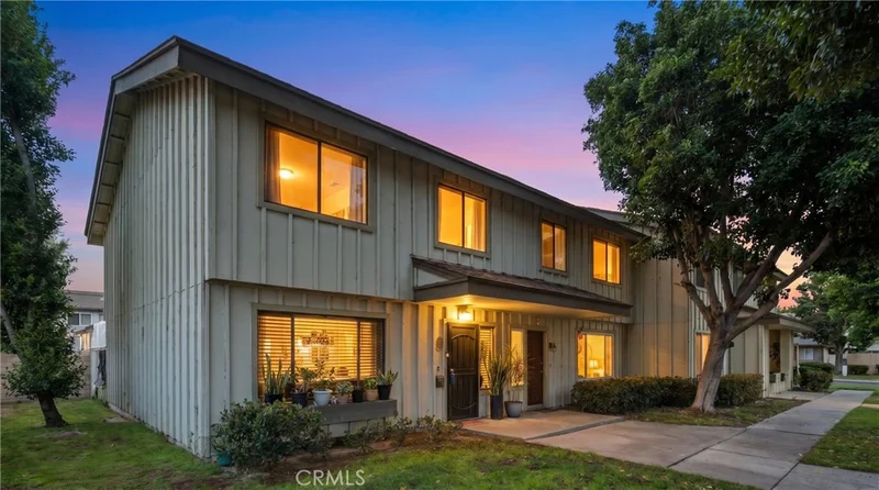 10015 Karmont Avenue, South Gate, CA 90280