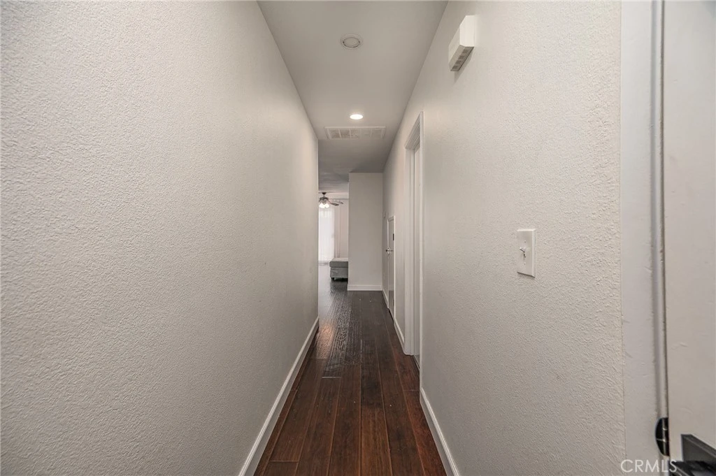 Interior 4