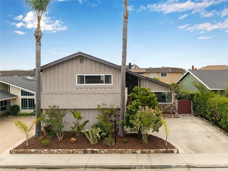 Photo 2 of 3670 Bluebell Street
