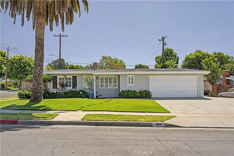 304 Larkhall Avenue, Duarte, CA 91010