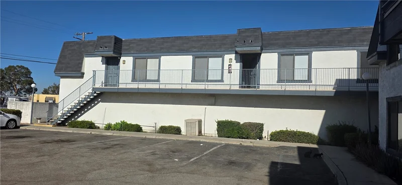 1319 Oakwood Drive 27