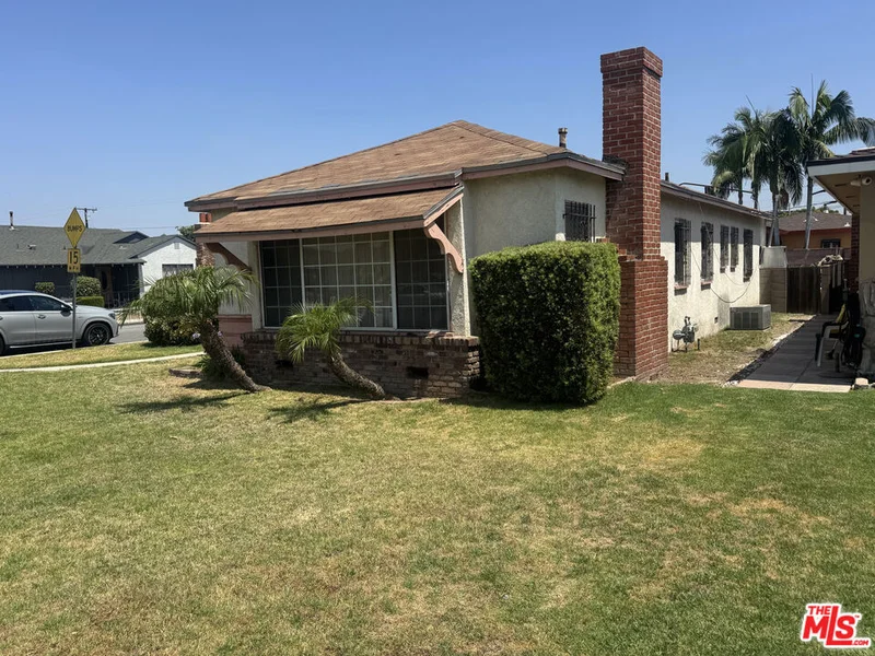 Photo 2 of 3965 Palm Avenue