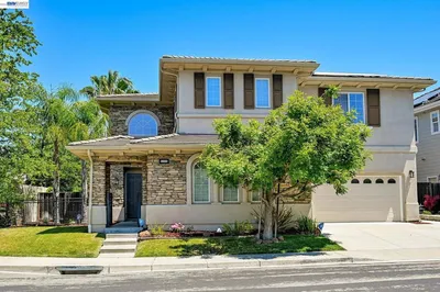 5389 Hazeltine Ln