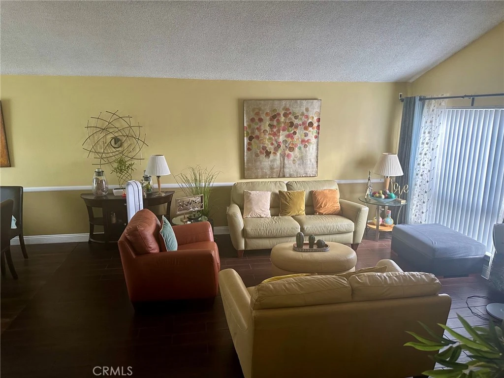 Interior 4