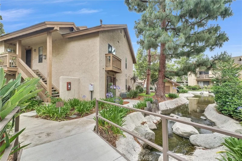 326 Tangelo 323, Irvine, CA 92618