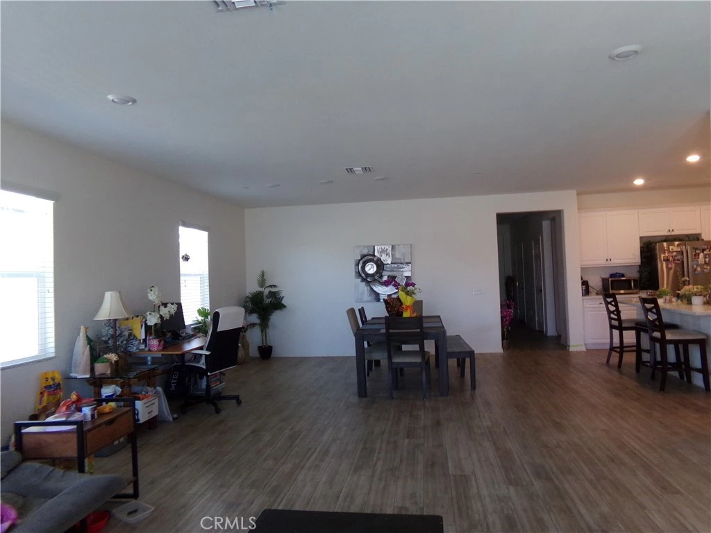 Interior 3
