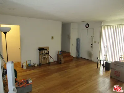 7115 Etiwanda Avenue 18 photo 2