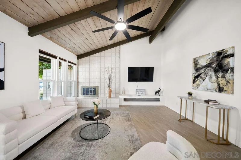 1250 E Madison Ave C, El Cajon, CA 92021