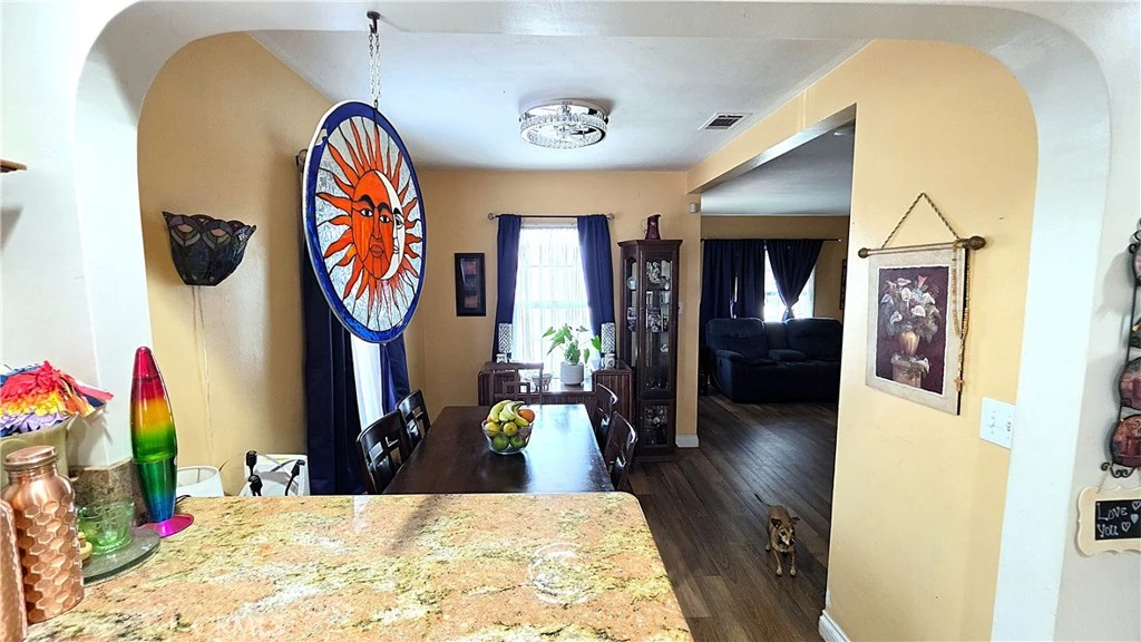 Interior 4