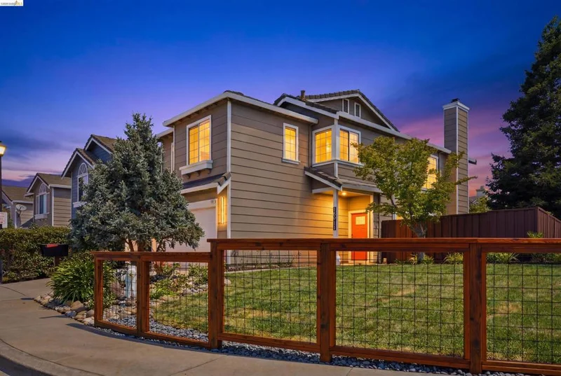 18911 Sydney Cir, Castro Valley, CA 94546