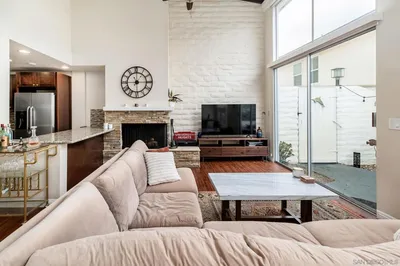 2544 Navarra Dr 4