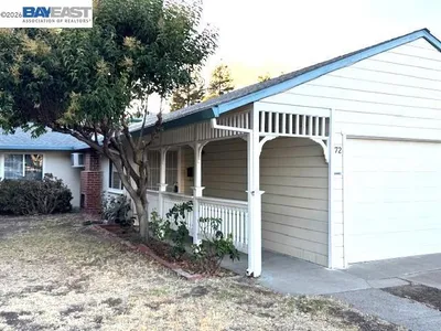 72 Andrew Ave