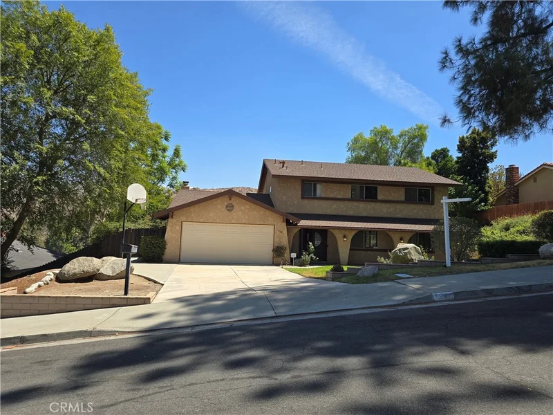 5740 Via Cervantes