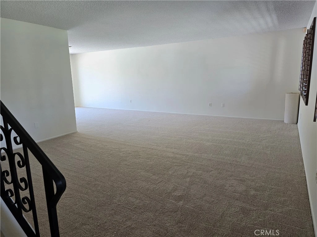 Interior 4