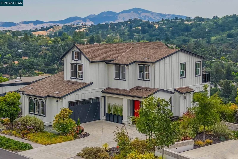38 Fiddleneck Way, Orinda, CA 94563