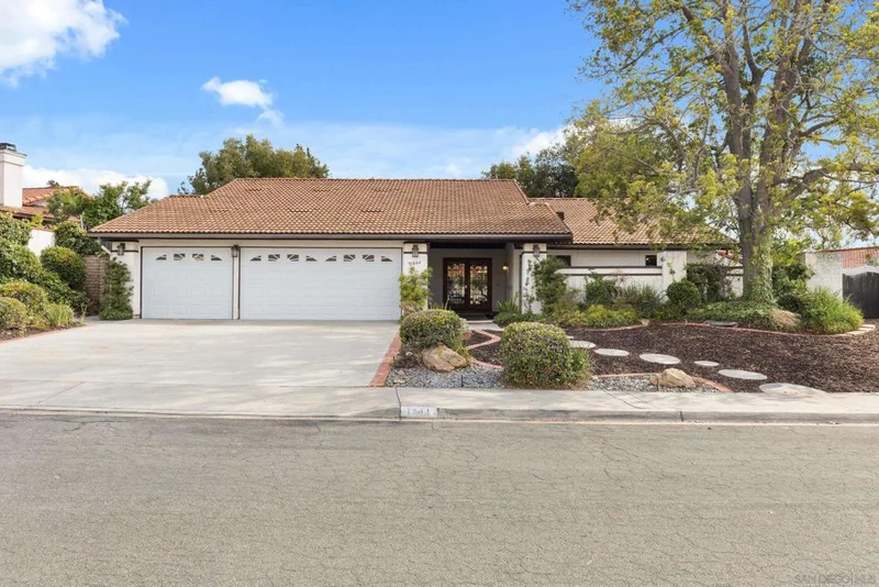 1844 Hacienda Dr.
