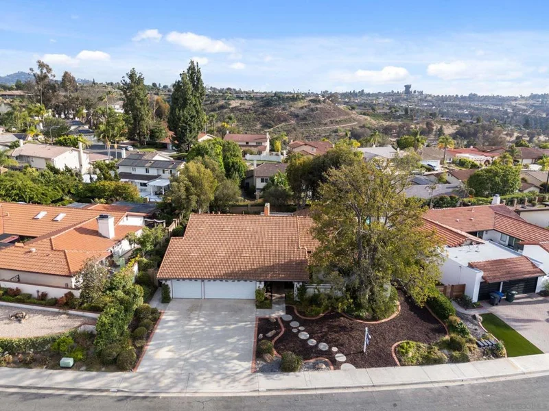 Photo 2 of 1844 Hacienda Dr.