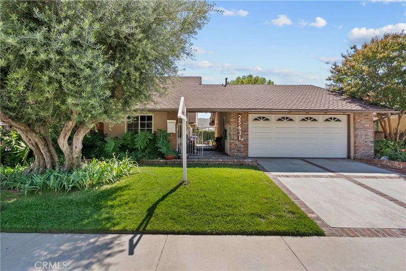 25631 Bellerive, Valencia, CA 91355