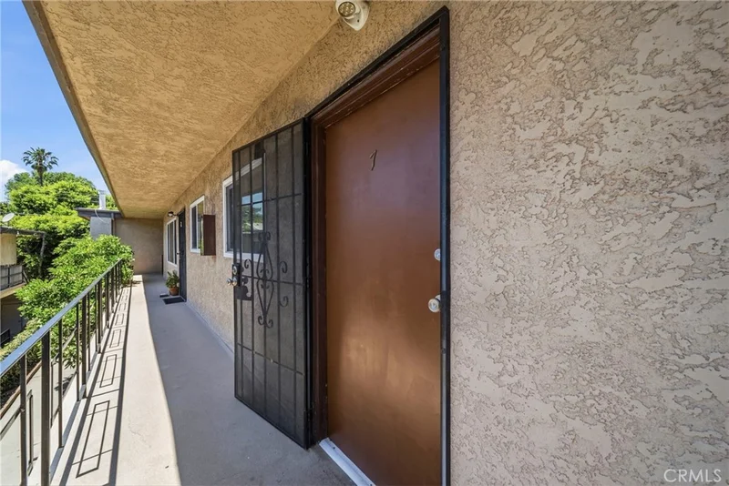 231 Justin Avenue 7 photo 2