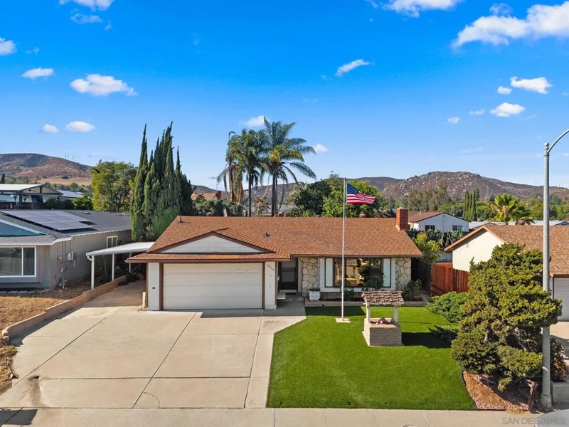 10124 Three Oaks Way, Santee, CA 92071