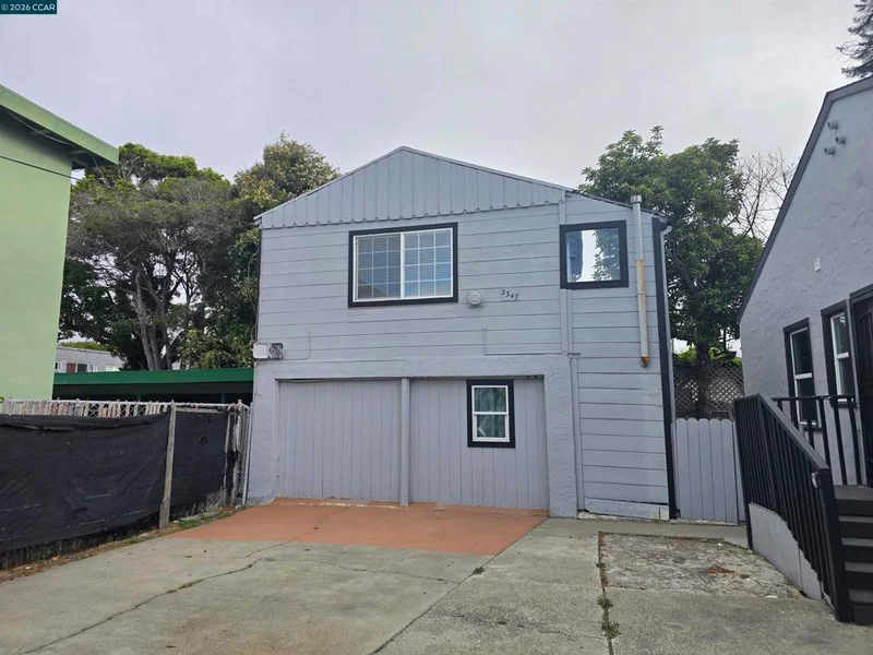 2347 Roosevelt Avenue