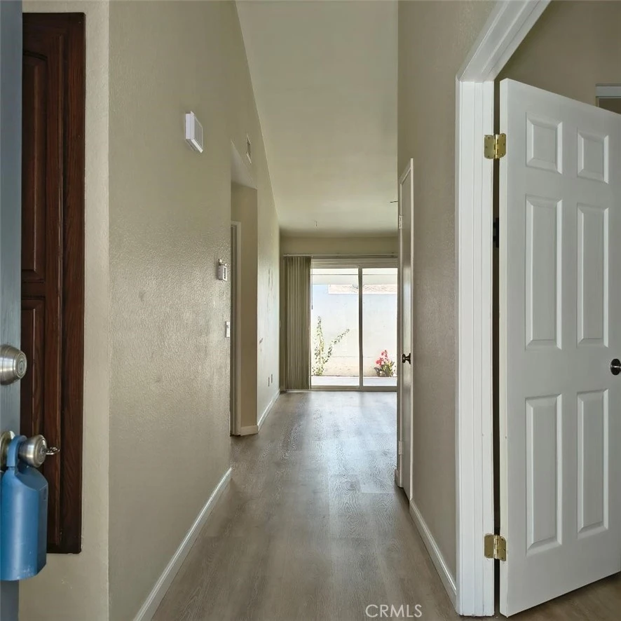 Interior 4