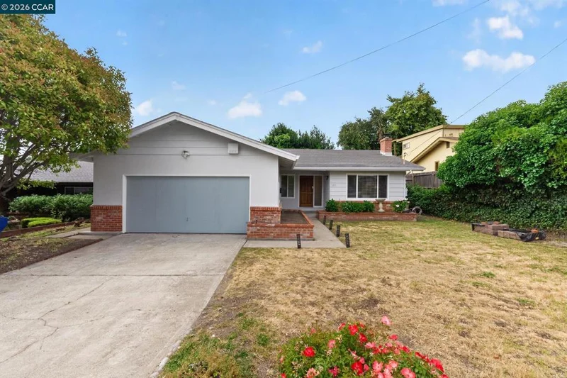 1325 Belfair Dr
