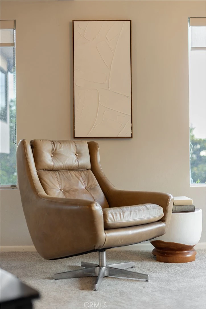 Interior 4