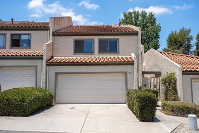 1526 SHADOW VISTA WAY