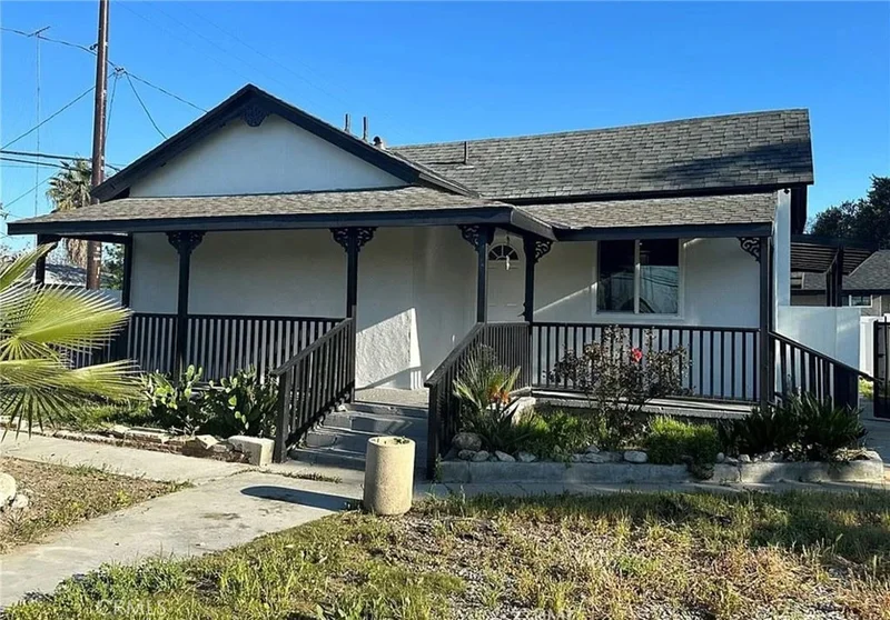 1548 W 7th St, San Bernardino, CA 92411