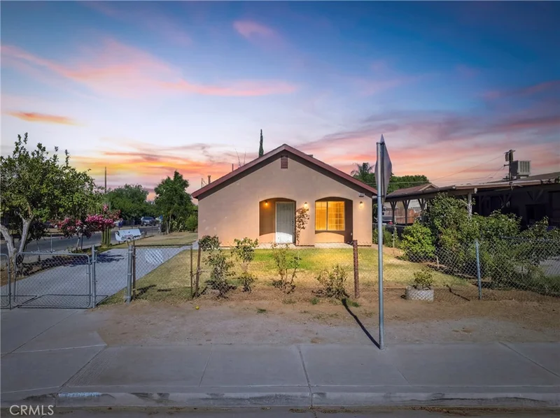 301 N Derby, Arvin, CA 93203
