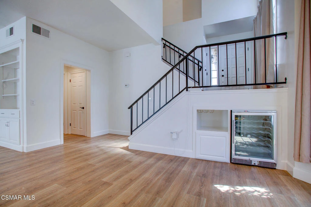 Interior 4