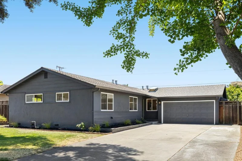 841 Peach Avenue, Sunnyvale, CA 94087