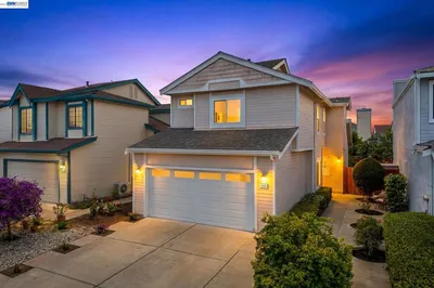 5439 Sunstar Commons