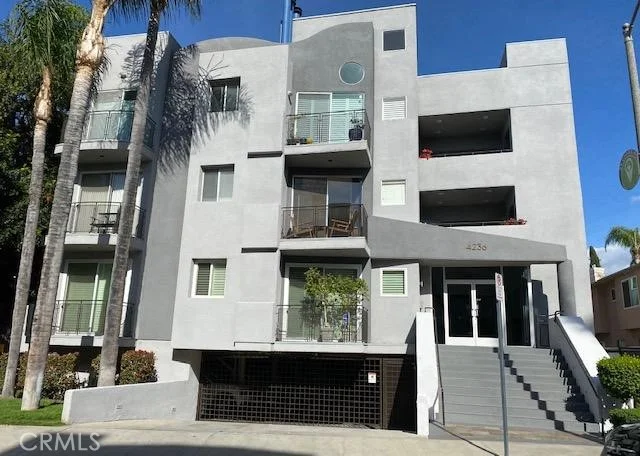 4236 Longridge Avenue 105, Studio City, CA 91604