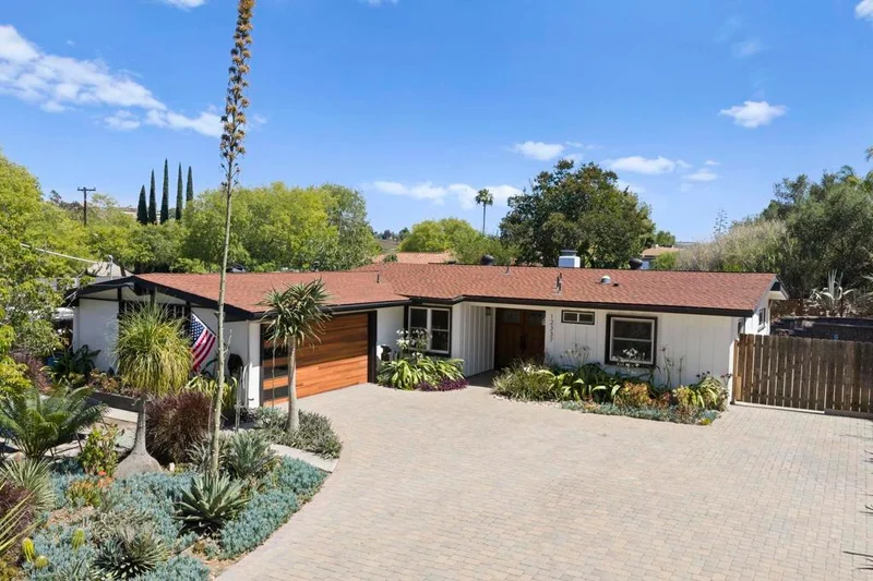12337 Witt Rd., Poway, CA 92064