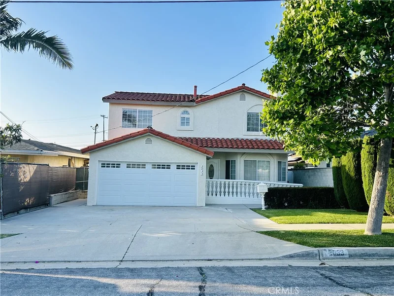 2033 W 231st