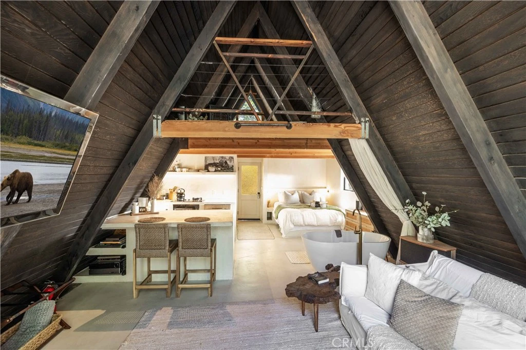 Interior 2