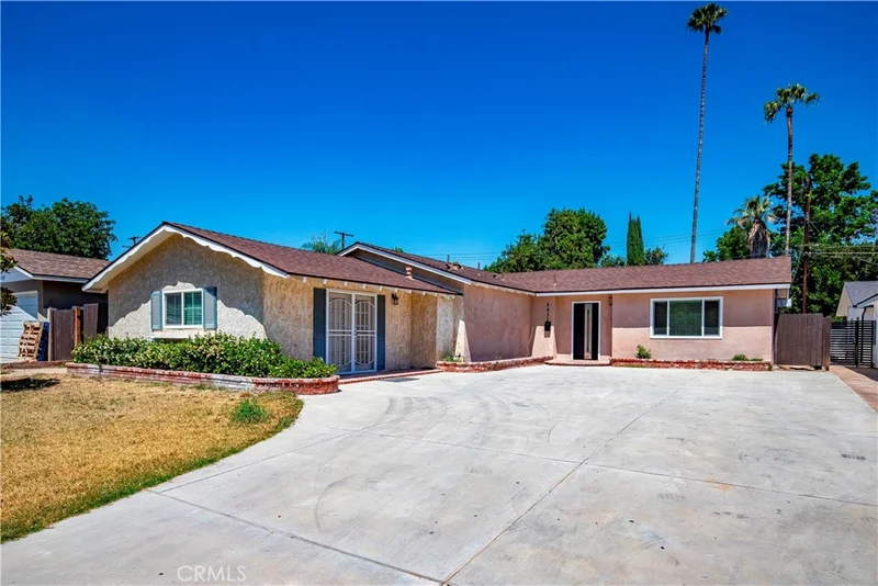 8832 Odessa Ave