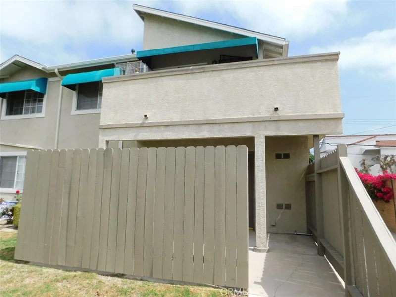 8021 4th Street 301 photo 2