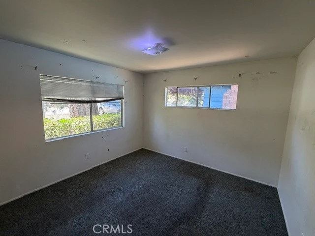 Interior 4